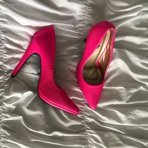 Pointed Toe Pumps!